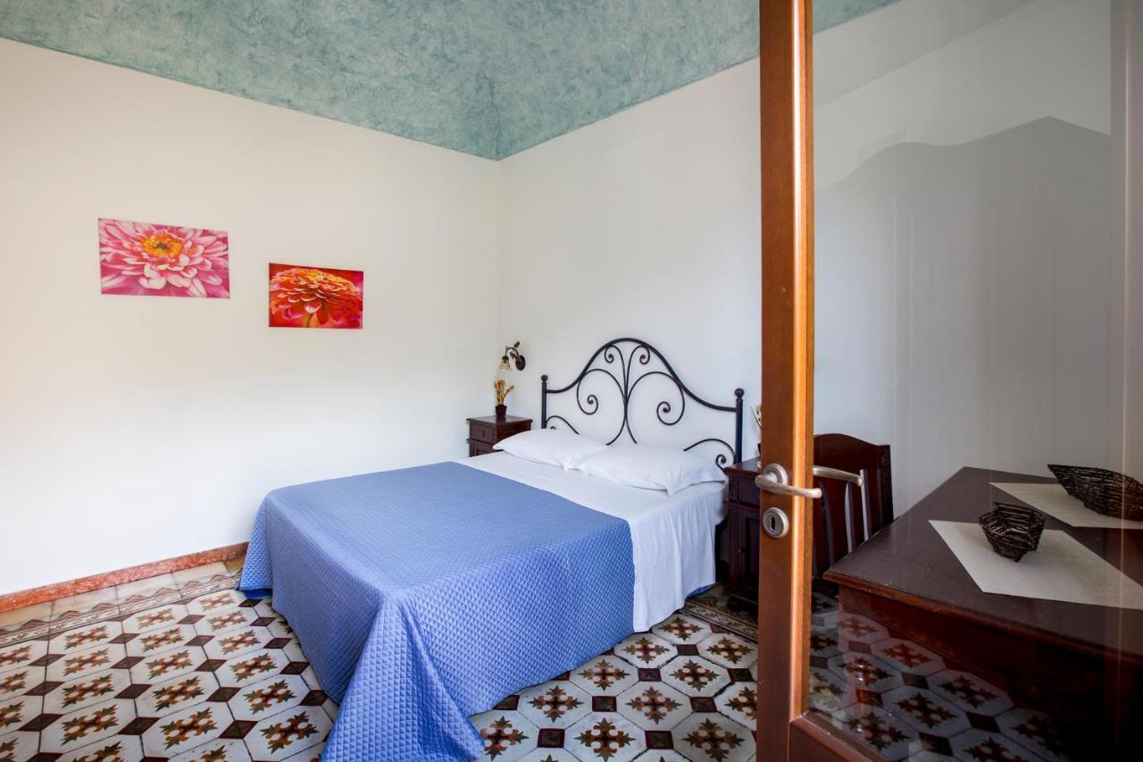 Cala Di Ponente Hotel Castelluzzo Ngoại thất bức ảnh