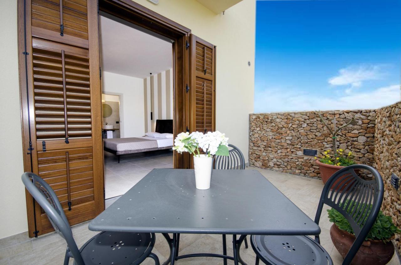 Cala Di Ponente Hotel Castelluzzo Ngoại thất bức ảnh