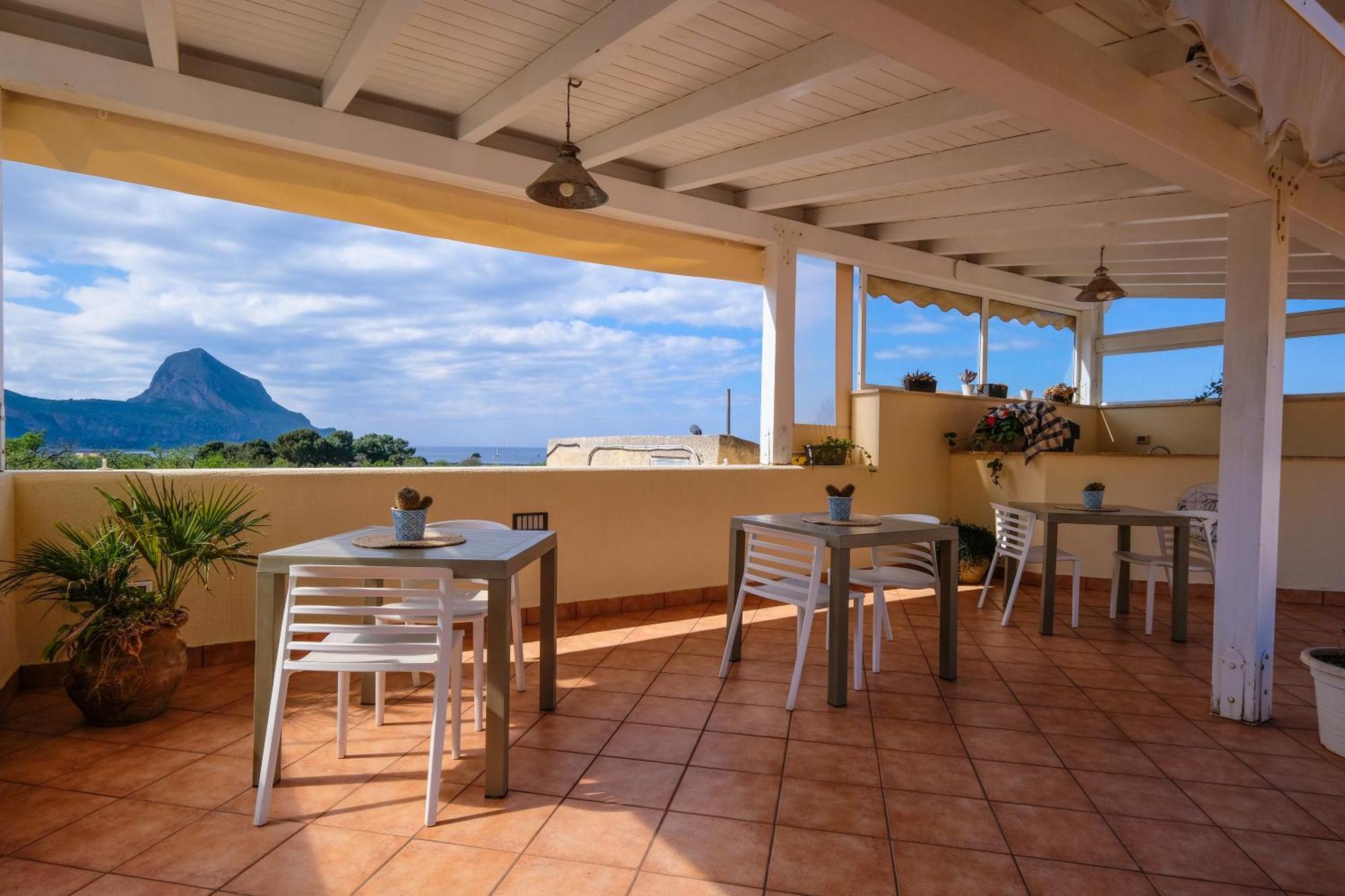 Cala Di Ponente Hotel Castelluzzo Ngoại thất bức ảnh