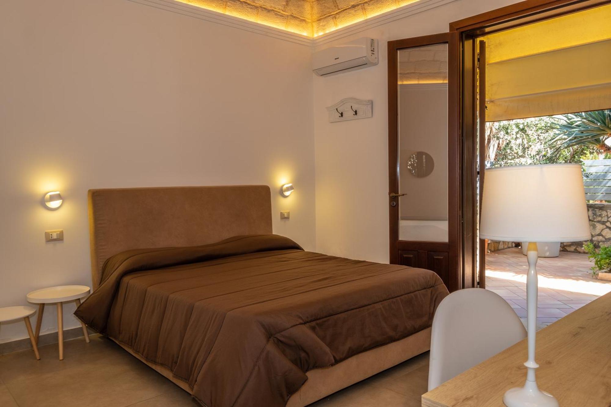 Cala Di Ponente Hotel Castelluzzo Ngoại thất bức ảnh