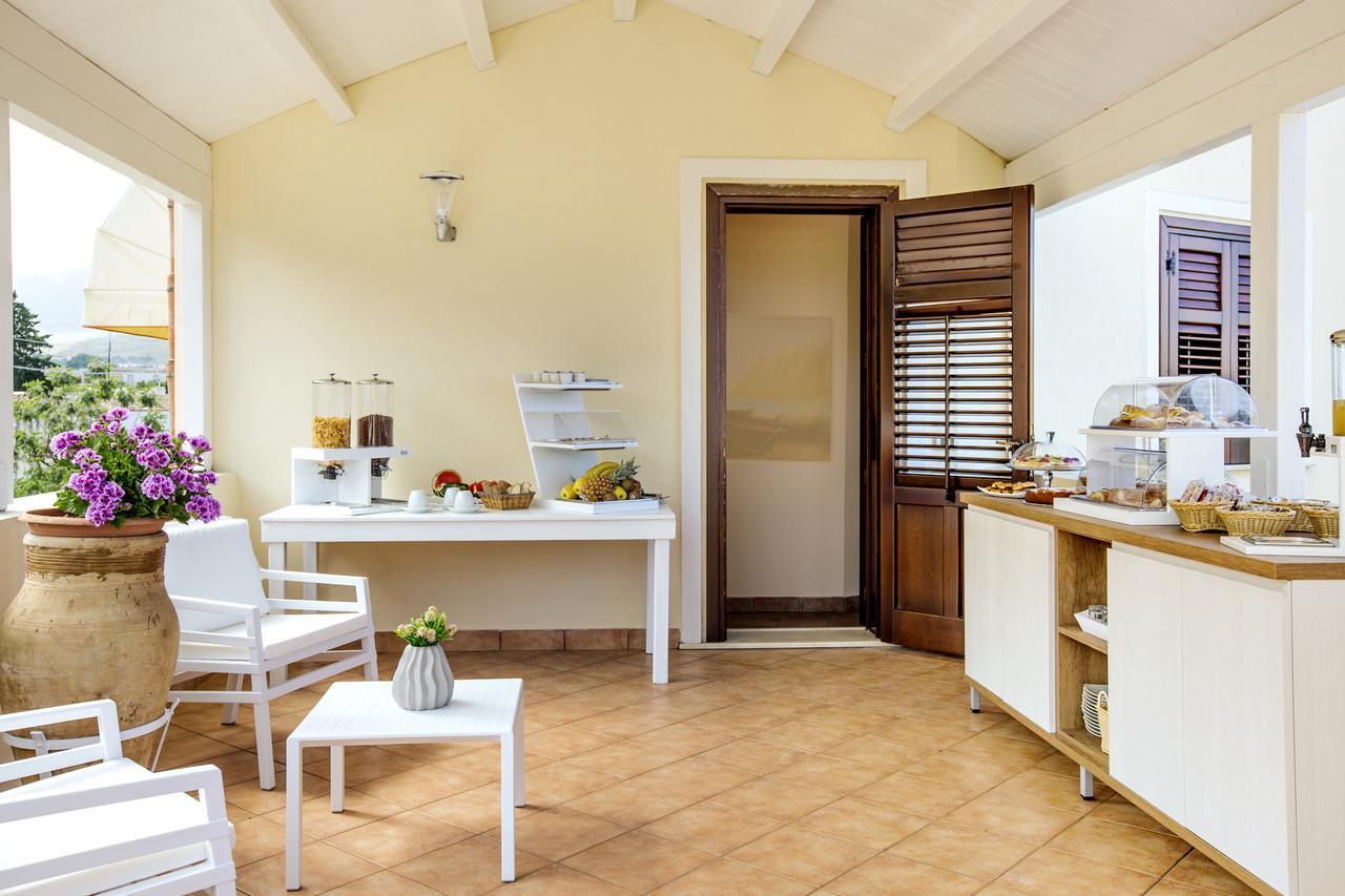 Cala Di Ponente Hotel Castelluzzo Ngoại thất bức ảnh