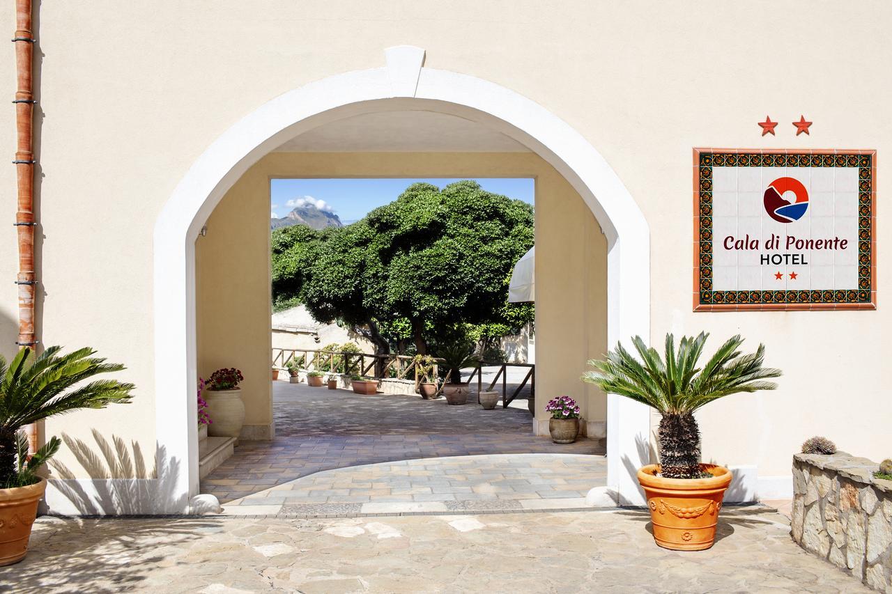 Cala Di Ponente Hotel Castelluzzo Ngoại thất bức ảnh